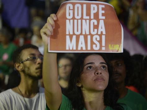 Manifestação Em Defesa Da Democracia Na Cinelândia Agência Brasil