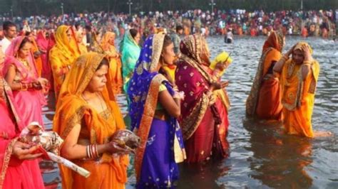 Chhath Puja 2022 छठ पूजा शुक्रवार से शुरू 30 31 अक्टूबर को अर्घ्य इस मंत्र का कीजिए पाठ