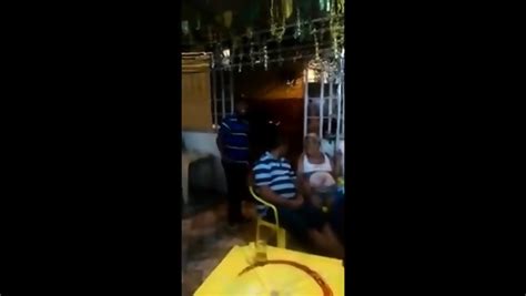 Andre Pegou Gay Velho No Boteco