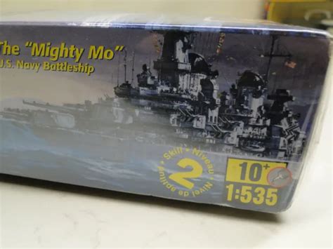 REVELL USS MISSOURI The Mighty Mo U S Navy Battleship 1 535 Scale