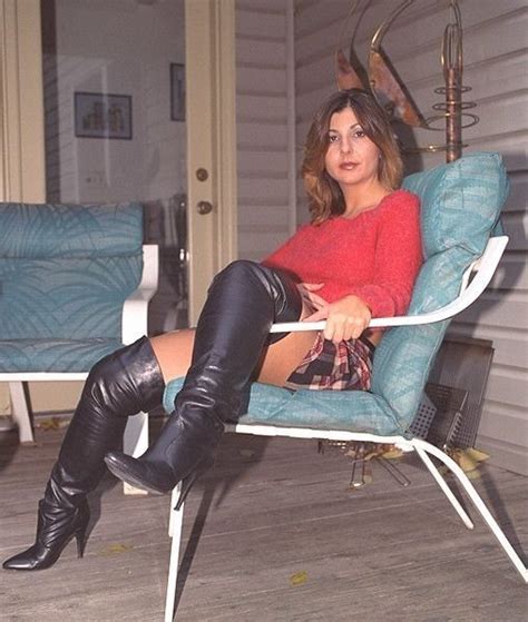 Pin By Christ Au Feu On Vintage And Retro High Boots Celebrity Boots Leather Boots Outfit