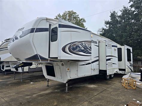 2010 Keystone montana 3665re - RVs & Campers - Houston, Texas