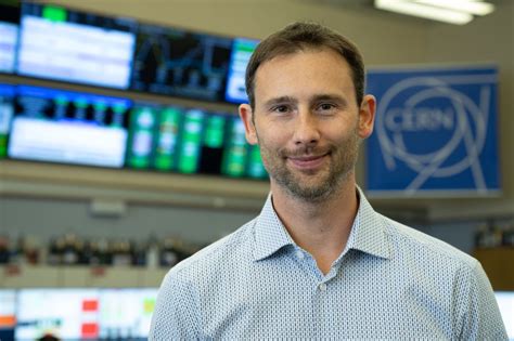 Un Membre Du Personnel Du Cern Devient Astronaute De Lesa Cern