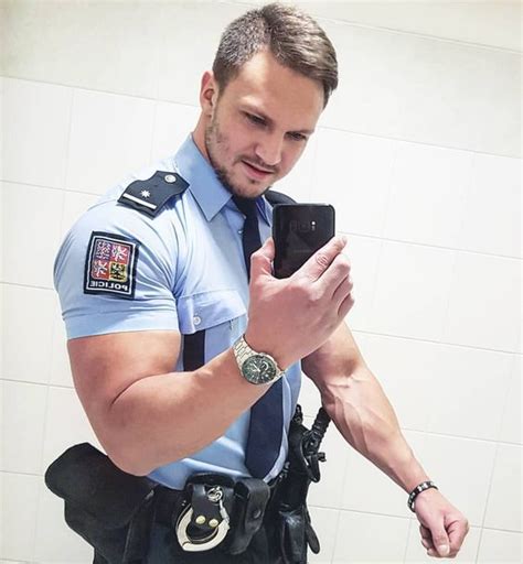 Pin On Hot Male Police Machos Policias
