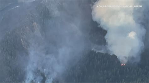 Flat Fire Wildfire In Southern Oregon Grows To Over 8 200 Acres Kgw