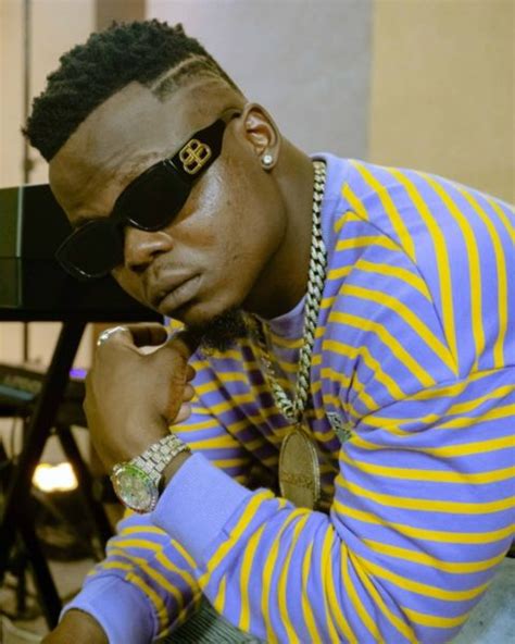 Harmonize debuts new song, unveils hairstyle in performance