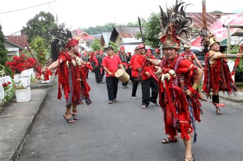 Cakalele Dance Malay Travel And Tour