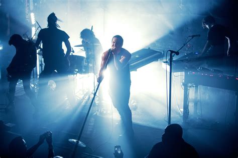 Nine Inch Nails Burn Through Intimate Homecoming At Los Angeles 400 Capacity Troubadour Spin