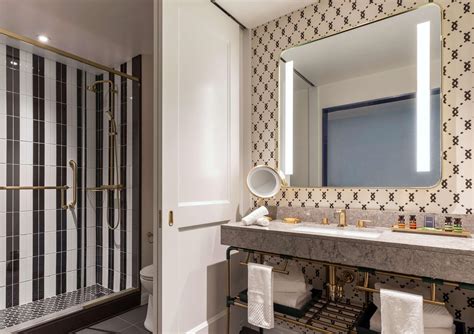 A complete guide to Canopy by Hilton Philadelphia Center City rooms 11