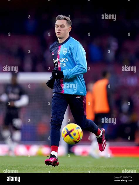 Arsenals Leandro Trossard Warming Up Ahead Of The Premier League Match