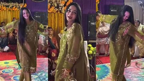 Watch Pakistani Girls' Viral Dance in Full Video - Trending on TikTok ...