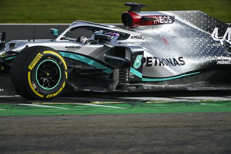 Equipo Mercedes Amg Petronas De F Rmula Uno Con Nuevo Dise O Pasi N