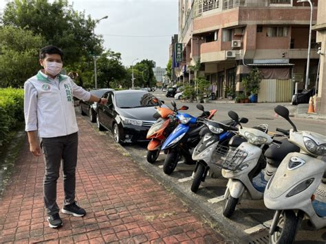 台中市自小客車登記數六都第一 汽車停車位僅11 7 供給不足 台中市市議員參選人何昆霖呼籲市府效仿北市推「汽機車彈性共用車格」改善停車問題 台灣華報