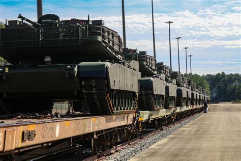 DVIDS - Images - Raider Brigade receives M1A2 SEPv3 Abrams tanks [Image 4 of 6]