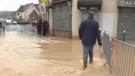 Inondations En Seine Et Marne Des Habitants Luttent Contre Les Crues