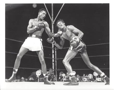 SUGAR RAY ROBINSON Vs KID GAVILAN 8X10 PHOTO BOXING PICTURE Boxing