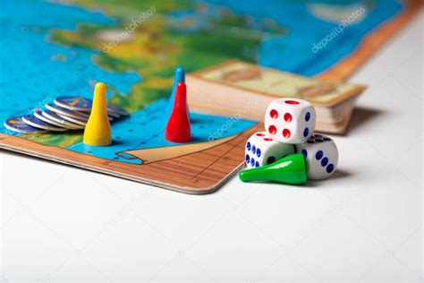Настольная игра с кубиками и фигурками, #609816784 - Ларасток