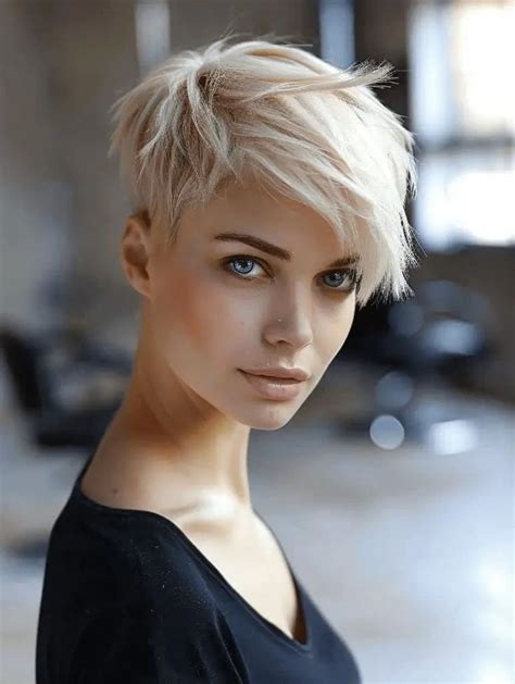 30 Short Styles To Accentuate Your Feature Flattering Haircuts For Round Faces Yourwifeknows