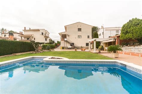 Vivienda De Lujo De M En Venta Abrera Catalu A