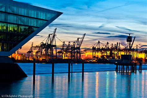 Hamburger Hafen Foto And Bild Architektur Architektur Bei Nacht