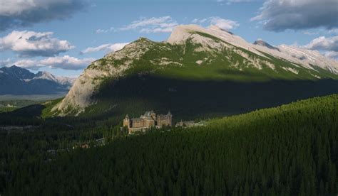 » Fairmont Banff Springs