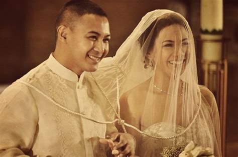 Filipino Wedding Ceremony Traditions Nevris 結婚式 アイデア