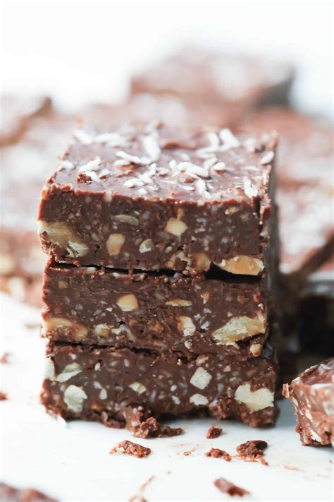 Low Carb No Bake Chocolate Coconut Bars Primavera Kitchen