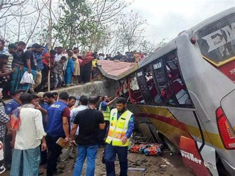 Bangladesh Road Accident Update 17 Killed 30 Injured Dhaka News