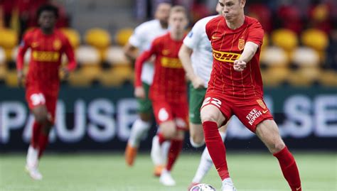 Formst Rk Finsk Fcn Kantspiller Er Ude P Ubestemt Tid Bt Fodbold