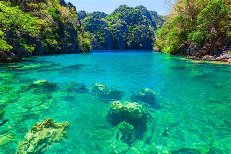 Kayangan Lake In Coron Palawan Province Fun In The Philippines