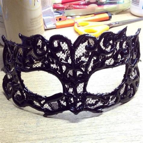 Diy Lace Masquerade Mask Using Hot Glue · How To Make A Masquerade ...
