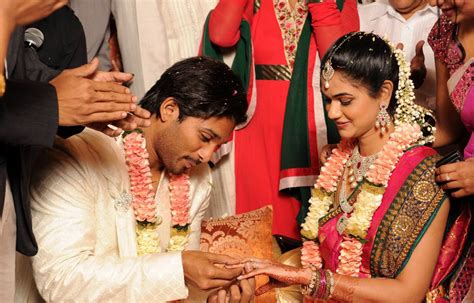 Hot news Famous Twitter posts : Allu Arjun Marriage with Sneha reddy ...