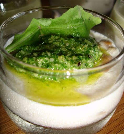 Verrine apéritive chèvre et pesto de roquette Mes brouillons de cuisine