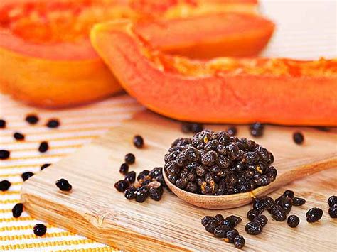 Papaya Seeds: Nutritional Health Benefits & Side Effects - Boldsky.com