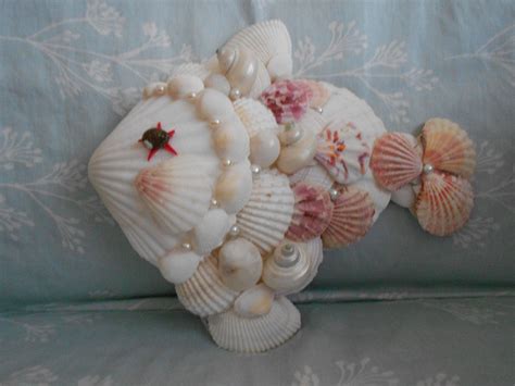 Fish Made From Shell Shell Crafts Seashell Crafts Sea Crafts