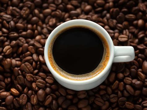 Los increíbles beneficios de tomar café negro en ayunas LaTazadeCafe