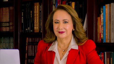 Ministra Yasmín Esquivel presenta pruebas a su favor ante la UNAM