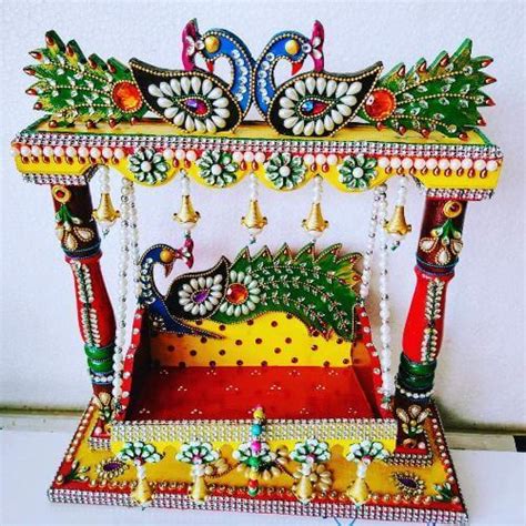 Wood Attractive Design Wooden Handicraft Laddu Gopal Jhula At Best