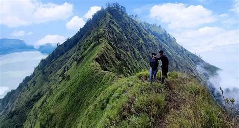 Mengintip Misteri Di Puncak Bukit Antara Keindahan Alam Dan Kisah