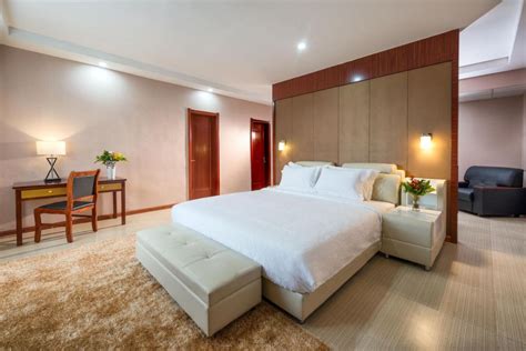 The Farmington Hotel - Libspot