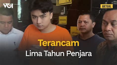 Pakai Baju Tahanan Dan Tangan Diborgol Ini Penampakan Leo Dozan Youtube