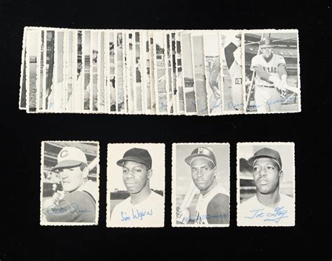 1969 Topps Deckle Edge Complete Set Of 35 Baseball Cards With Roberto