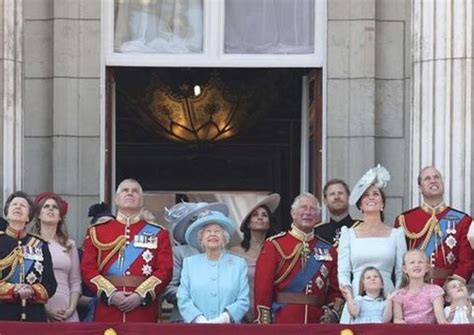 Fam Lia Real Brit Nica Ter Primeiro Casamento Gay Famosos Tv Portal Do Holanda Not Cias