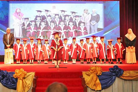 Celebrating Academic Excellence Borneo Bulletin Online