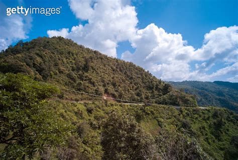 Phou Khoun Mountain in Laos 이미지 1390864387 게티이미지뱅크