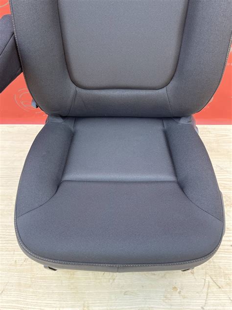 Seat Uk Passenger Eu Driver Renault Trafic Opel Vauxhall Vivaro Nv