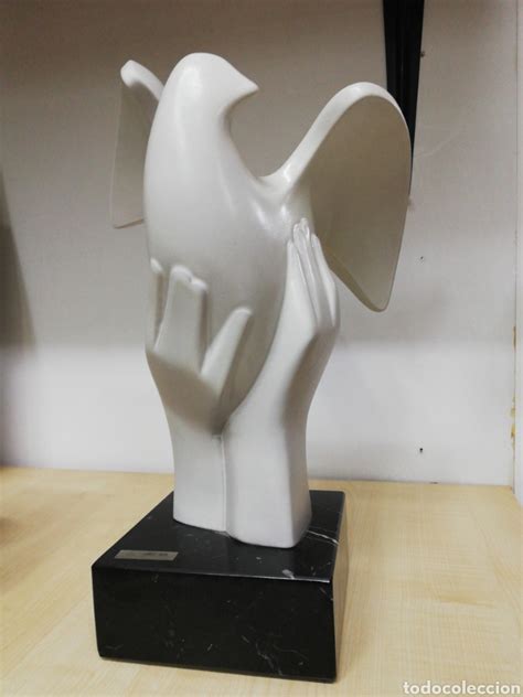 Preciosa Escultura Porcelana Con Peana De M Rmo Vendido En Subasta