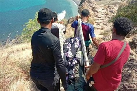 Foto Wisatawan Asal Thailand Meninggal Di Puncak Pulau Padar Labuan Bajo