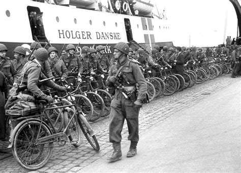 The War Is Over And The Danish Brigade Arrives At Elsinore 1945