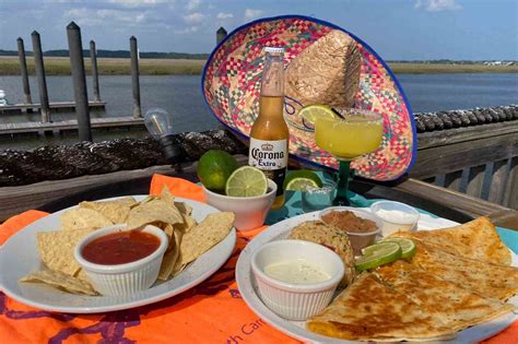 16 BEST Edisto Island Restaurants to Try - Lost In The Carolinas